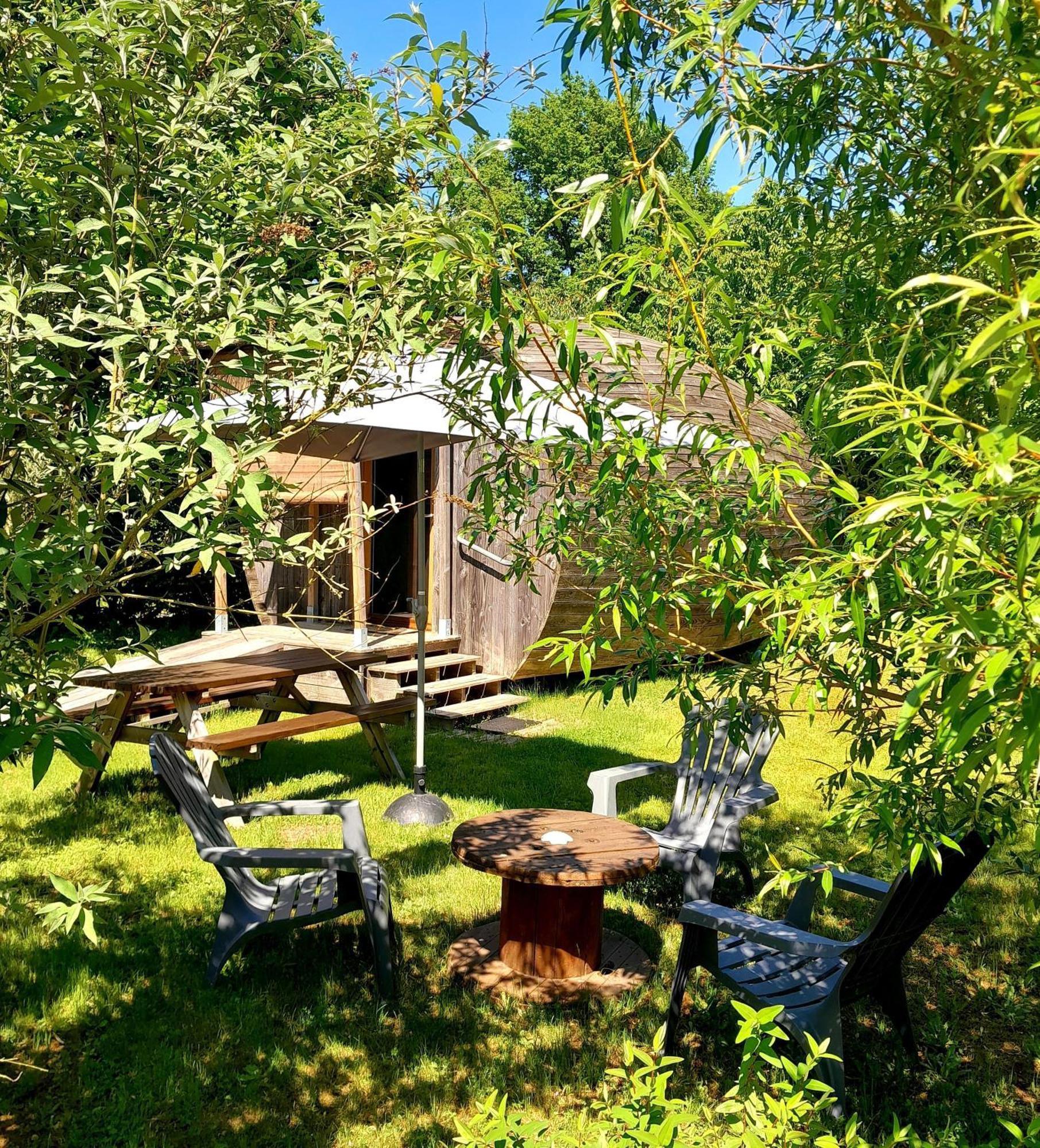 " Village Tonneaux De Tirpoil " Montilliers Exterior foto