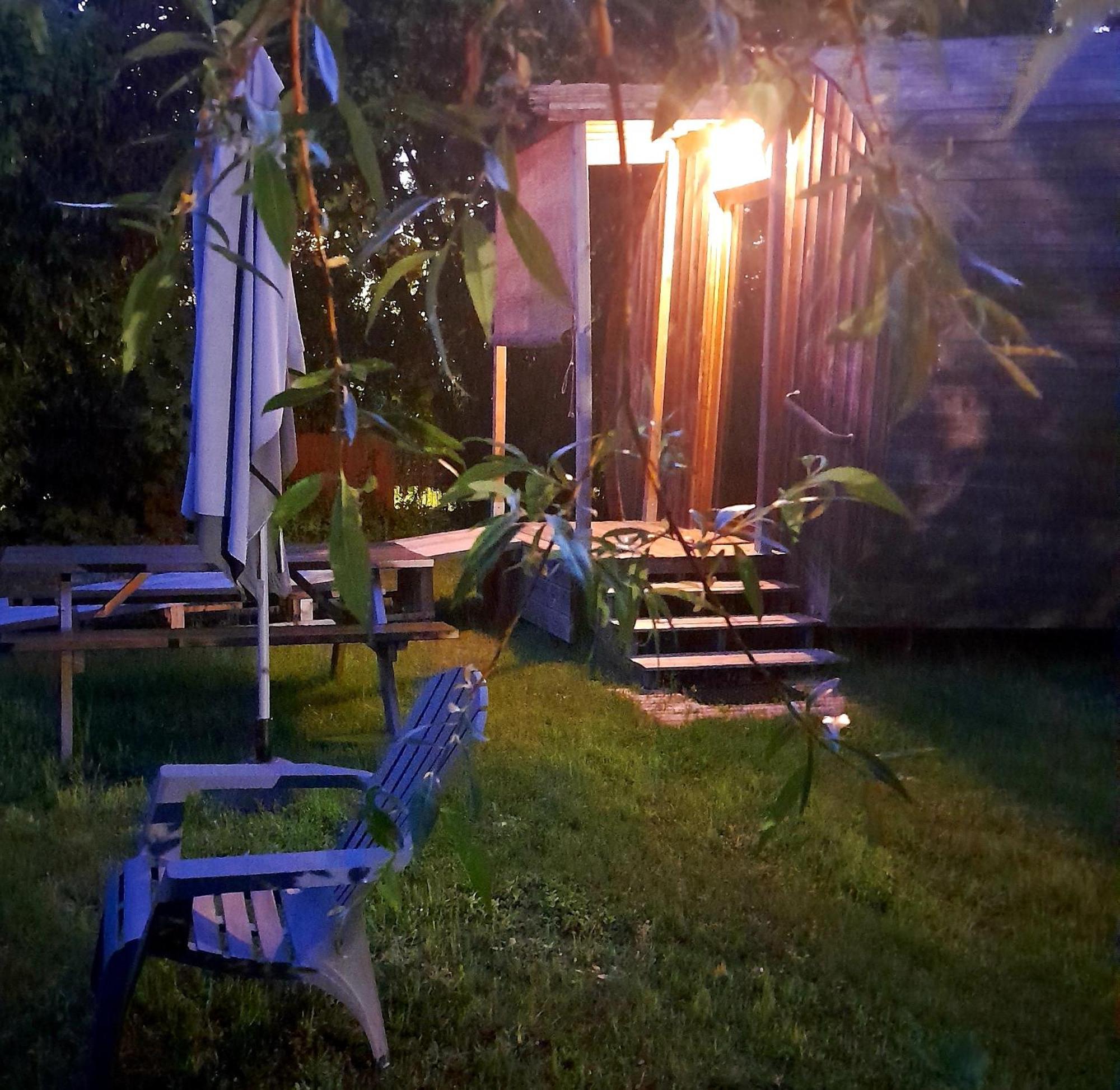 " Village Tonneaux De Tirpoil " Montilliers Exterior foto